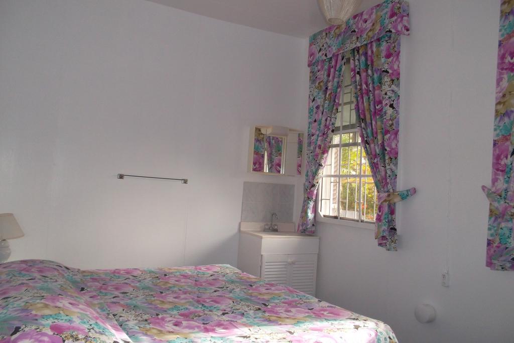 Beach Guest House Cleverdale Bridgetown Room photo