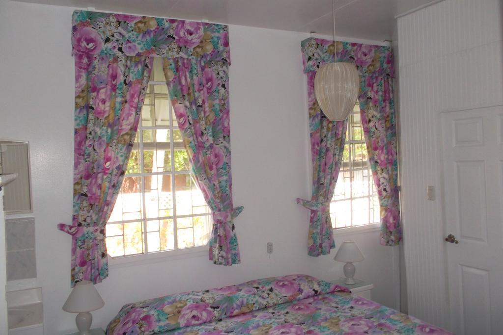Beach Guest House Cleverdale Bridgetown Room photo