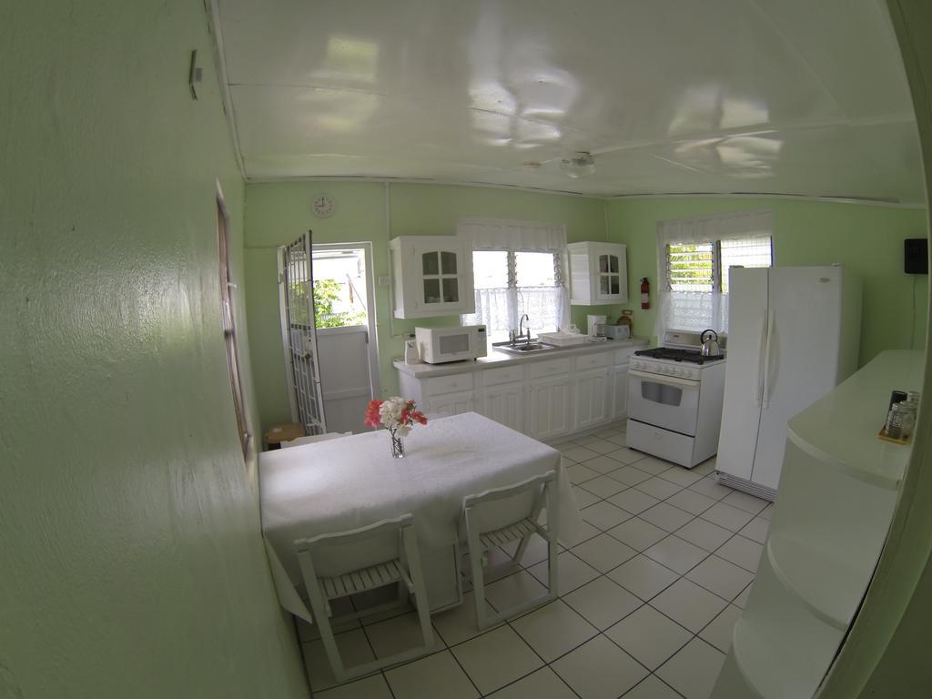 Beach Guest House Cleverdale Bridgetown Exterior photo
