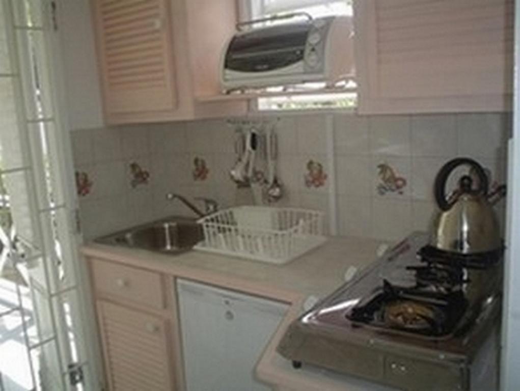 Beach Guest House Cleverdale Bridgetown Room photo